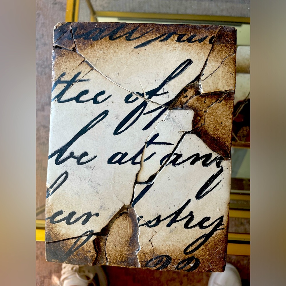 Sid Dickens pre-owned/pre loved T18 Script. Minor scrapes from hanging.